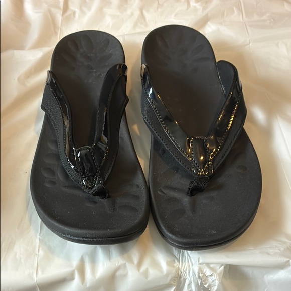MEGNYA Black Women's Sandals - Picture 1 of 9